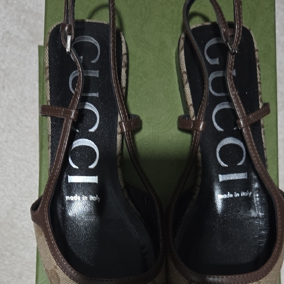 Gucci Women's Tan Canvas Slingback Flats - Picture 2 of 6